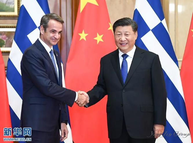 国家主席习近平在上海会见希腊总理米佐塔基斯