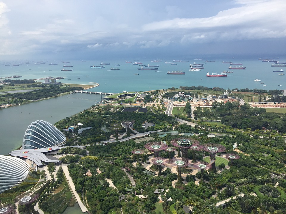 在新加坡，初中毕业也能上大学？